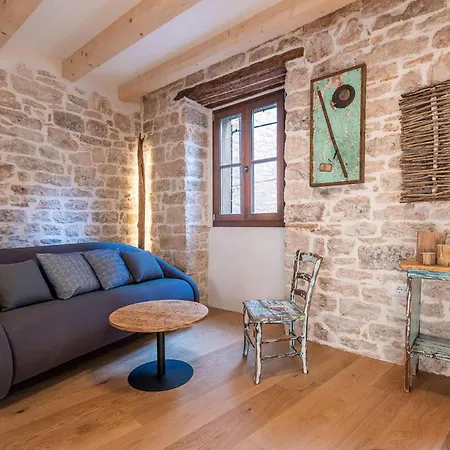 2 Bedroom Beautiful In *