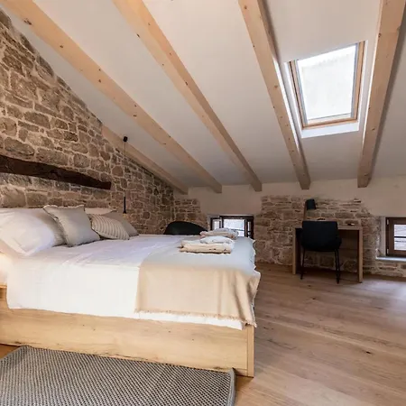Luxurious In With Wifi Bale