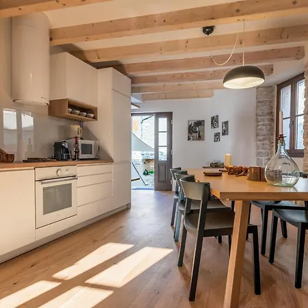 2 Bedroom Beautiful In Holiday home Bale